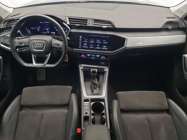 Audi Q3 Sportback 35 TFSI 150pk S-Tronic S-Line 20" Wielen, Half leder/alcantara, Wegklapbare trekhaak, Dodehoek sensoren
