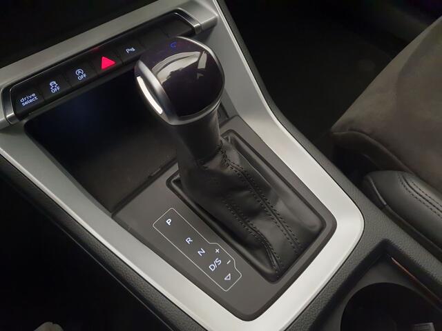 Audi Q3 Sportback 35 TFSI 150pk S-Tronic S-Line 20" Wielen, Half leder/alcantara, Wegklapbare trekhaak, Dodehoek sensoren