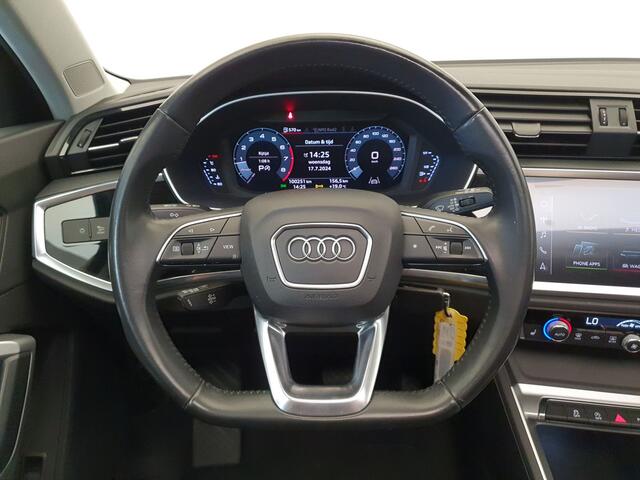 Audi Q3 35 TFSI 150pk S-Tronic S-Line Wegklapbare trekhaak, Panoramadak, Camera