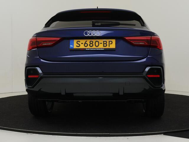 Audi Q3 Sportback 35 TFSI S-tronic Advanced Edition | Sportstoelen | 19 inch LM velgen | Optiekpakket zwart | Navigatie | Achteruitrijcamera | Verwarmbare voorstoelen