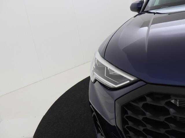 Audi Q3 Sportback 35 TFSI S-tronic Advanced Edition | Sportstoelen | 19 inch LM velgen | Optiekpakket zwart | Navigatie | Achteruitrijcamera | Verwarmbare voorstoelen
