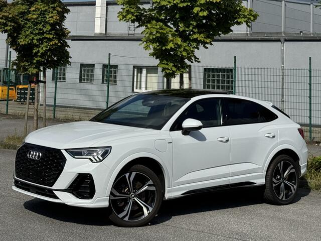 Audi Q3 Sportback 45TFSI E S-Edition Optic Black Pano Camera Matrix-Led ACC Virtual 20-Inch Keyless