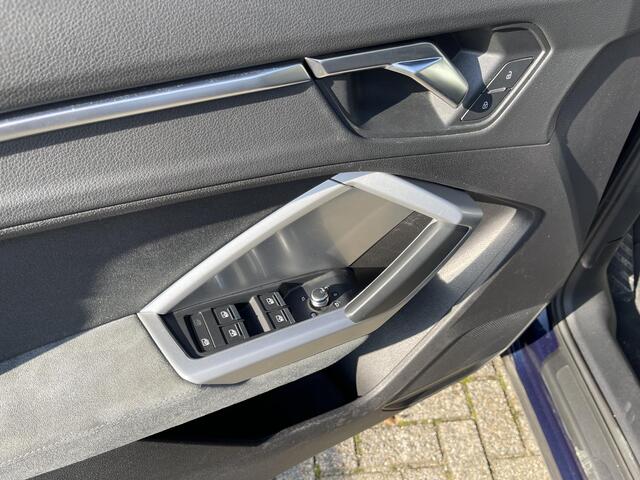 Audi Q3 Sportback 35 TFSI Business Edition 19"/Trekhaak/Camera/Adaptieve cruise/Sportstoelen/Stoelverwarming/Apple Carplay & Android Auto