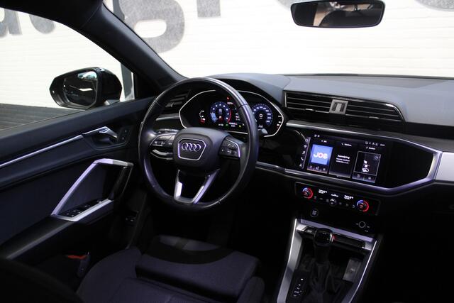 Audi Q3 Sportback 45 TFSI e Business Edition | Incl. 12 maanden garantie | Black optic | Virtueel dashboard | Keyless entry en go | Dodehoek detectie | Apple Carplay | Navigatie | Cruise control | Elektrische achterklep | Zwarte hemel | 19 '' LM | Draadloos telef