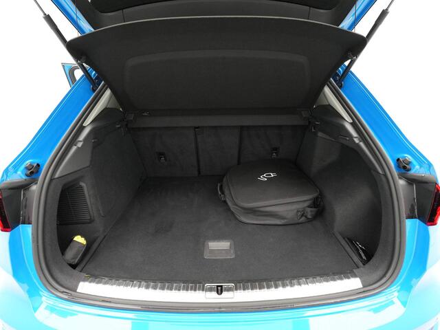 Audi Q3 45 TFSI e S-Line edition Navigatie Acc Clima Pdc