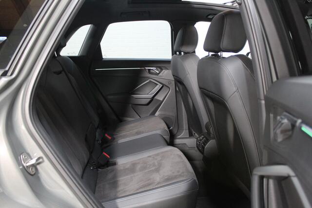 Audi Q3 35 TFSI S Line Pano | B&O | Sfeerverlichting | Acc | 20 Inch | Dealer Oh