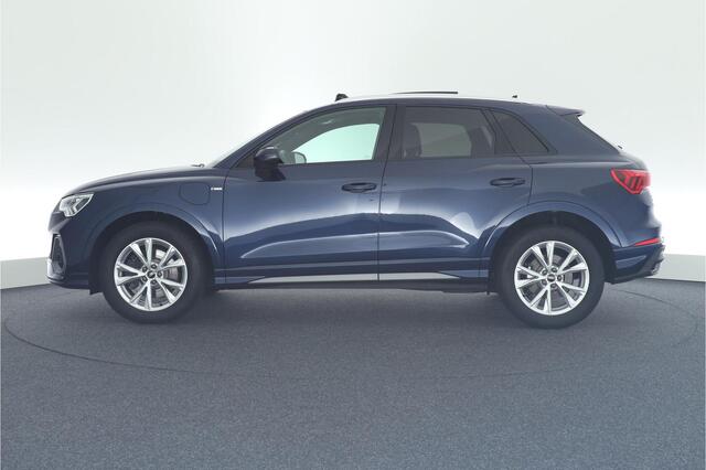 Audi Q3 45 TFSI e 245pk 2x S-Line Keyless Virtual Cockpit Camera Led Panoramadak Navigatie