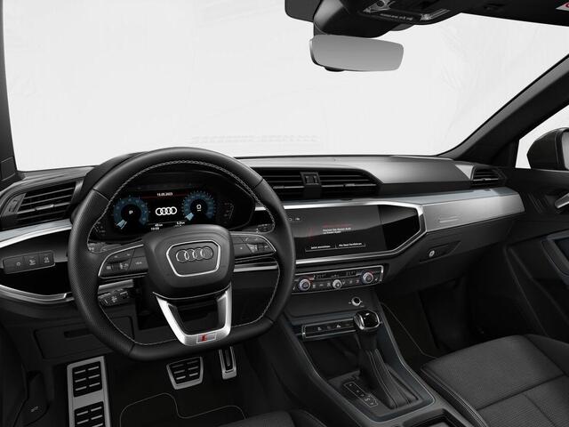 Audi Q3 S edition Competition 35 TFSI 150 PK Audi Q3 35 TFSI S edition Competition 150 PK · Panorama dak · Adaptieve cruise control · Bekleding Leder/Alcantara · SONOS Premium 3D