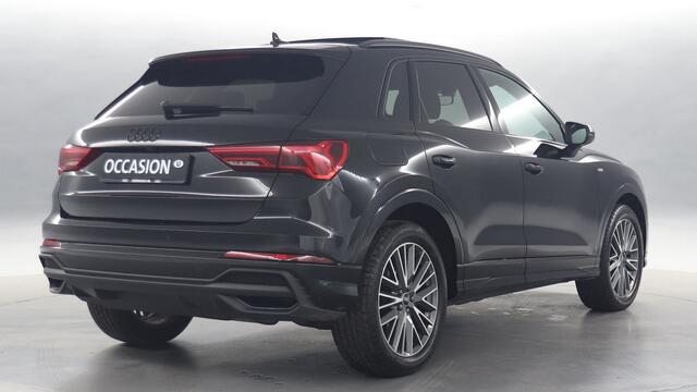 Audi Q3 35 TFSI 150pk S edition Competition S-tronic / Navigatie / Panoramadak / Camera / Stoelverwarming