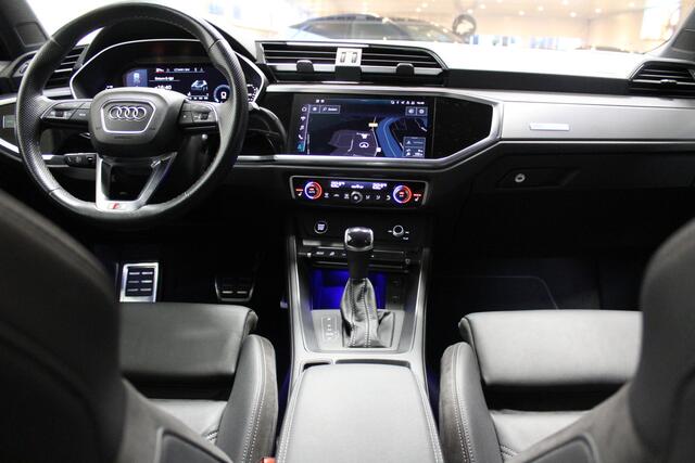 Audi Q3 45 TFSI e S-Line/20 inch/Leder/Trekhaak/Acc/Camera