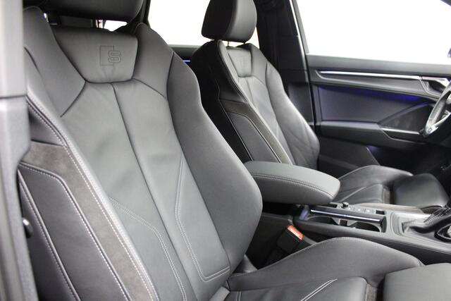 Audi Q3 45 TFSI e S-Line/20 inch/Leder/Trekhaak/Acc/Camera