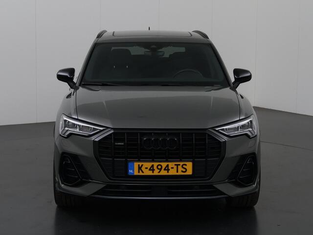 Audi Q3 45 TFSI quattro S-Line | 2x S-Line | Panoramadak | Stoelverwarming | Virtual Cockpit | B&o Audio | Camera | Rijassistent-Systeem | Sportstoelen | Matrix-LED | DAB | Trekhaak |