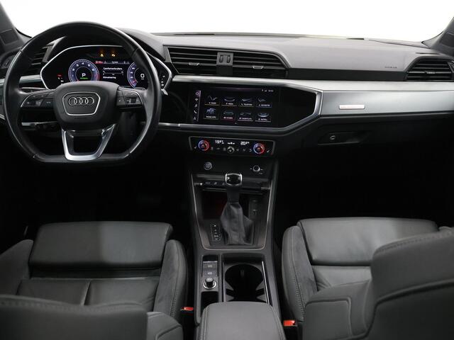 Audi Q3 45 TFSI quattro S-Line | 2x S-Line | Panoramadak | Stoelverwarming | Virtual Cockpit | B&o Audio | Camera | Rijassistent-Systeem | Sportstoelen | Matrix-LED | DAB | Trekhaak |