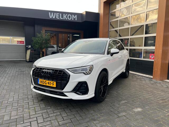 Audi Q3 45 TFSI e S edition | Plug-in Hybride | S-Line | Camera | Cruise Control | Black optiek |