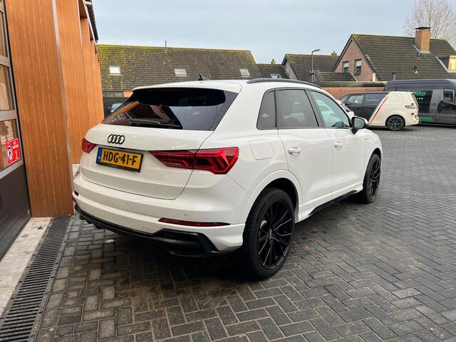 Audi Q3 45 TFSI e S edition | Plug-in Hybride | S-Line | Camera | Cruise Control | Black optiek |
