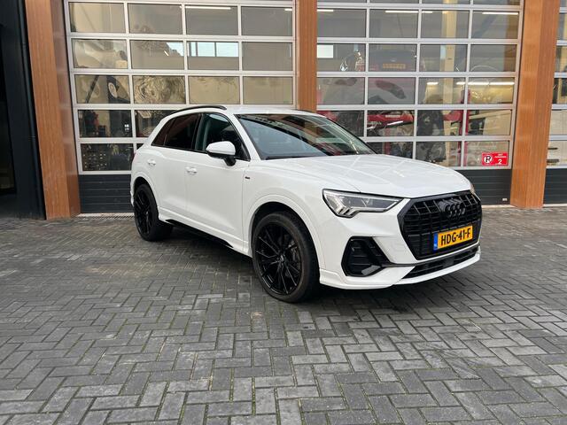 Audi Q3 45 TFSI e S edition | Plug-in Hybride | S-Line | Camera | Cruise Control | Black optiek |