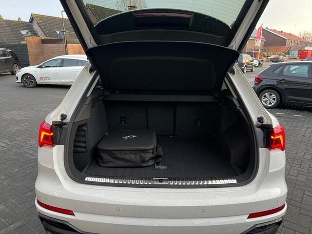 Audi Q3 45 TFSI e S edition | Plug-in Hybride | S-Line | Camera | Cruise Control | Black optiek |