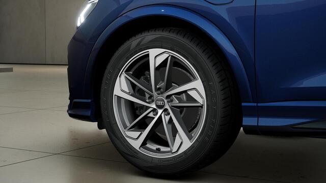 Audi Q3 45 TFSI e S edition | Keyless | Carplay | Adapt. Cruise | 19 Inch | Stoelverwarming | S Line |