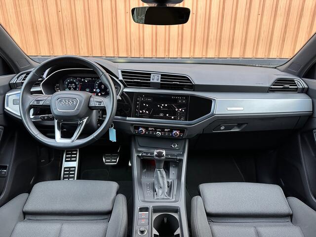 Audi Q3 Sportback 45 TFSI e S Edition | Adaptieve Cruise Control | Achteruitrijcamera | Apple Carplay | Dodehoek Detector | Stoelverwarming | Navigatie |