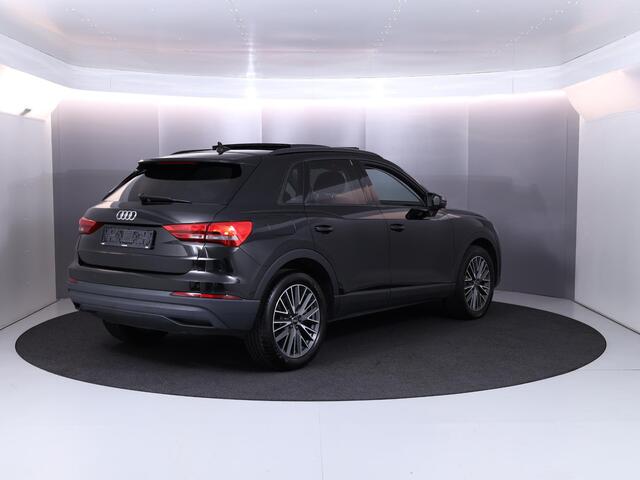 Audi Q3 45 TFSI e Advanced edition 245 pk S-tronic | Navigatie | Panoramadak | Parkeersensoren achter | Stoelverwarming |