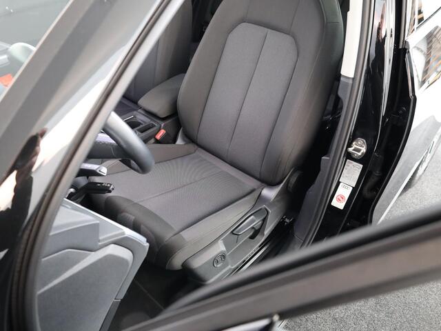 Audi Q3 45 TFSI e Advanced edition 245 pk S-tronic | Navigatie | Panoramadak | Parkeersensoren achter | Stoelverwarming |