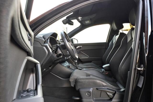 Audi Q3 45 TFSI e S edition Achteruitrijcamera, Trekhaak