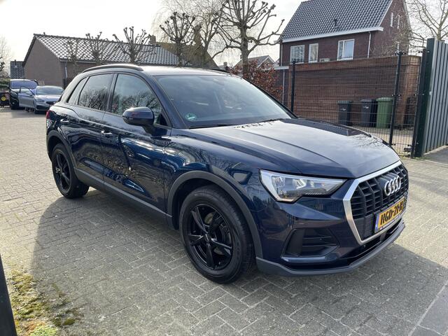 Audi Q3 35 TFSI Pro Line business ACC Clima Keyless Entry Stoelverw. Carplay