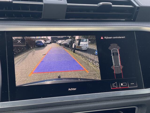 Audi Q3 35 TFSI Pro Line business ACC Clima Keyless Entry Stoelverw. Carplay