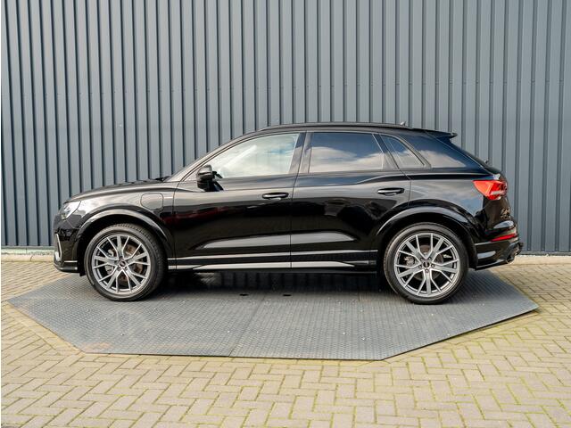 Audi Q3 45 TFSI e S edition | Panodak | 360 Camera | 20'' | Trekhaak wegkl. | Keyless | Prijs Rijklaar!!