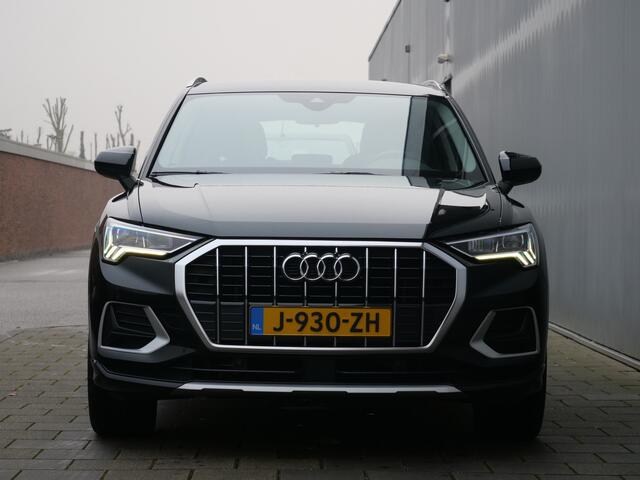 Audi Q3 35 TFSI 150pk S edition Automaat Navigatie / Stoelverwarming / LED / Sportstoelen
