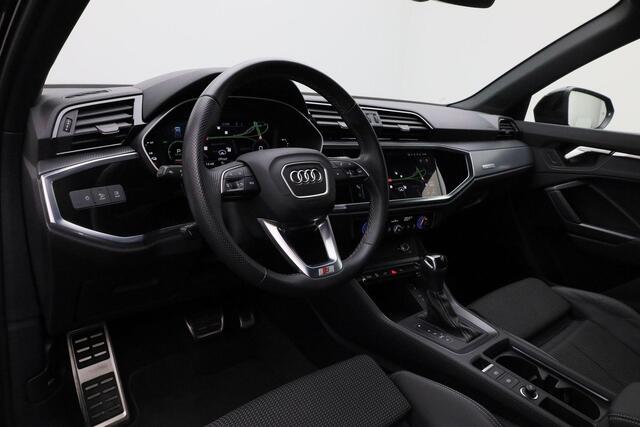Audi Q3 45 TFSI e 245 pk S-tronic S edition / S-Line | Panoramadak | Achteruitrijcamera | Navigatie | Keyless Entry