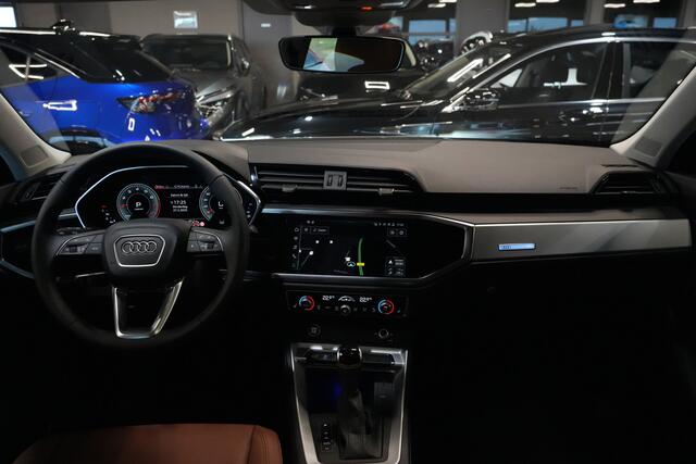 Audi Q3 Sportback 35 TFSI S edition 150pk Panoramadak/Stoelverwarming/Navigatie