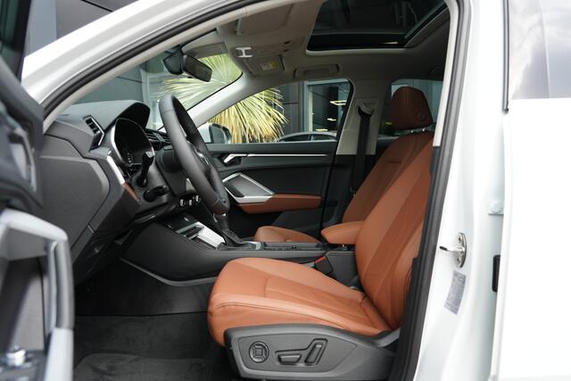 Audi Q3 Sportback 35 TFSI S edition 150pk Panoramadak/Stoelverwarming/Navigatie