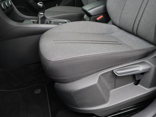 Audi Q3 Sportback 45 TFSI e S Edition | 245 PK | Trekhaak | Panoramadak | Black optiek | Lichtmetalen velgen 20"|