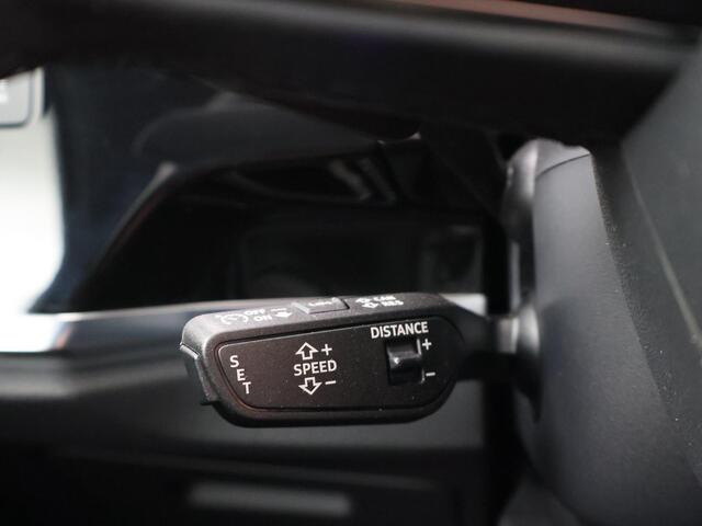 Audi Q3 Sportback 45 TFSI e S line | 245 PK | Trekhaak | Panoramadak | Lichtmetalen velgen 19"|