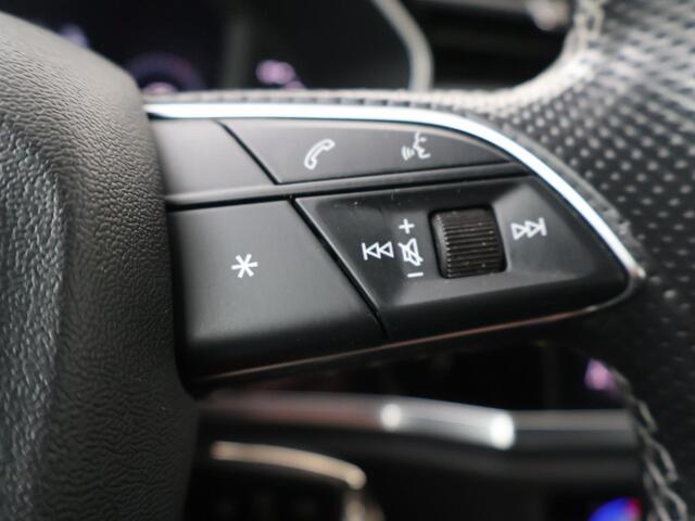 Audi Q3 45 TFSI e S edition | 240 PK | Automaat | Stoelverwarming | Lederen Bekleding | Navigatie | Elecktrische Kofferklep