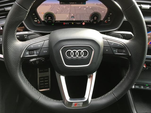 Audi Q3 Sportback 45 TFSI e-tron S-line Black Pano