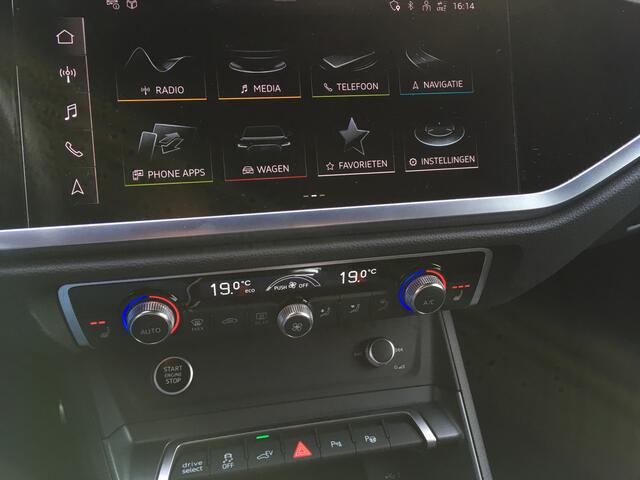 Audi Q3 Sportback 45 TFSI e-tron S-line Black Pano