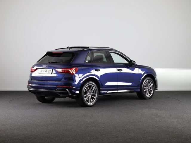 Audi Q3 45 TFSI e S edition 245pk | Panoramadak | Lederen bekleding | Parkeercamera | Verwarmbare voorstoelen