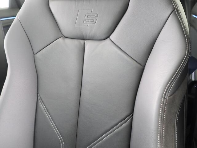Audi Q3 45 TFSI e S edition 245pk | Panoramadak | Lederen bekleding | Parkeercamera | Verwarmbare voorstoelen