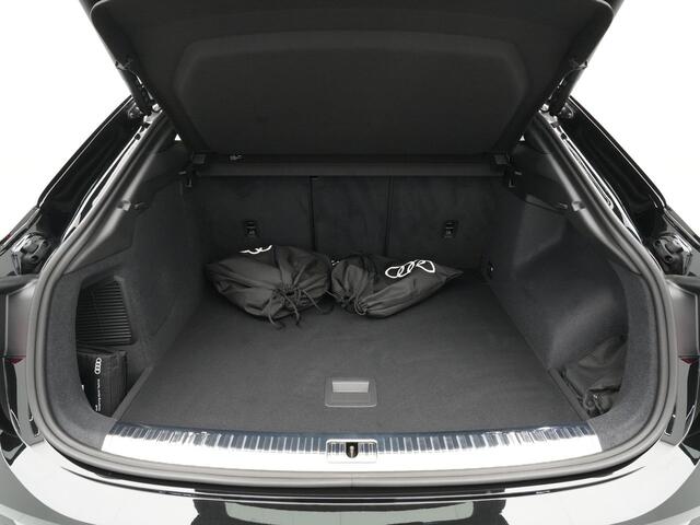 Audi Q3 Sportback 45 TFSI e 245pk S Edition S Line Panoramadak Trekhaak Stoelverwarming