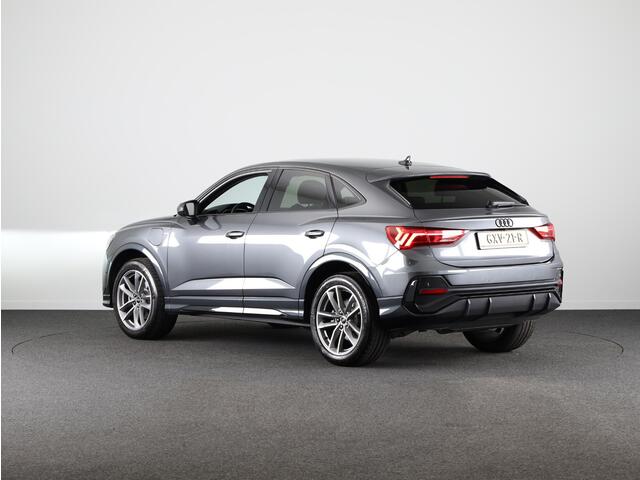Audi Q3 Sportback 45 TFSI e S Edition 245pk Plug in Hybrid | Elektrisch bedienbare achterklep | 19 inch Lichtmetalen velen | Stoelverwarming |