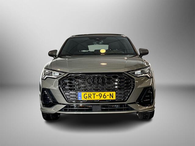 Audi Q3 Sportback 45 TFSI e S-Line / Achteruitrijcamera / Optiekpakket zwart / Panoramadak / Adaptive Cruise Control