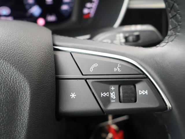 Audi Q3 35 TFSI Advanced edition | 150 PK | Navigatiesysteem MMI plus | Elektrisch bedienbare achterklep | Lichtmetalen velgen 18 "|