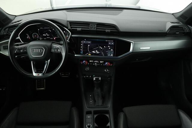 Audi Q3 45 TFSIe S Line | Stoelverwarming | Adaptive cruise | 360 camera | Carplay | Trekhaak | Sportstoelen | Navigatie | Virtual Cockpit | Full LED | Getint glas