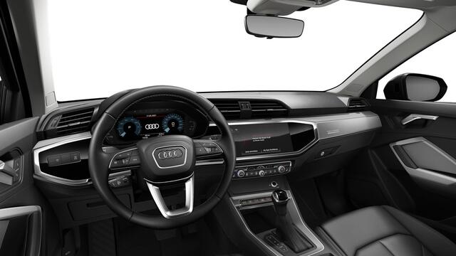 Audi Q3 45 TFSI e edition Panoramadak - verwarmbare voorstoel - Achterklep automatisch bedienbaar - virtual cockpit - Parkeerassistent - 360 graden camera's - Verkeersbordenherkenning - Grootlichtassistent -
