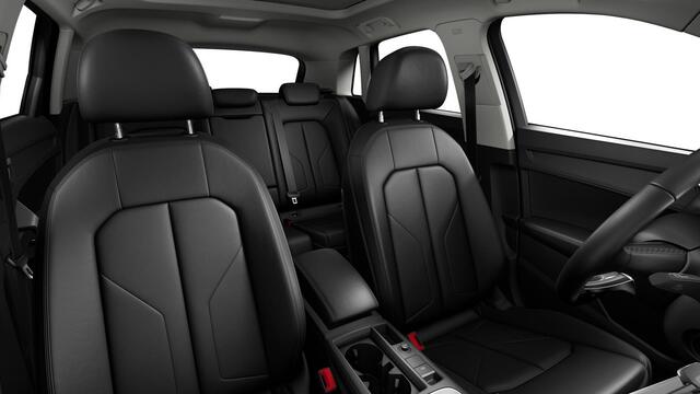 Audi Q3 45 TFSI e edition Panoramadak - verwarmbare voorstoel - Achterklep automatisch bedienbaar - virtual cockpit - Parkeerassistent - 360 graden camera's - Verkeersbordenherkenning - Grootlichtassistent -