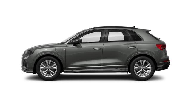 Audi Q3 45 TFSI e edition Panoramadak - verwarmbare voorstoel - Achterklep automatisch bedienbaar - virtual cockpit - Parkeerassistent - 360 graden camera's - Verkeersbordenherkenning - Grootlichtassistent -