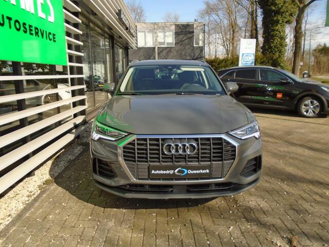 Audi Q3 45 TFSI e Advanced edition PHEV /dsg 6 traps