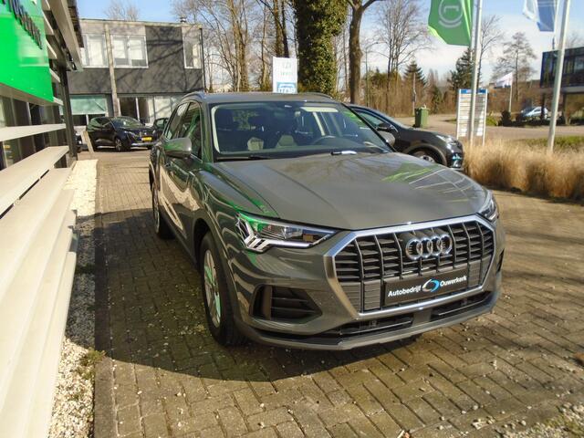 Audi Q3 45 TFSI e Advanced edition PHEV /dsg 6 traps
